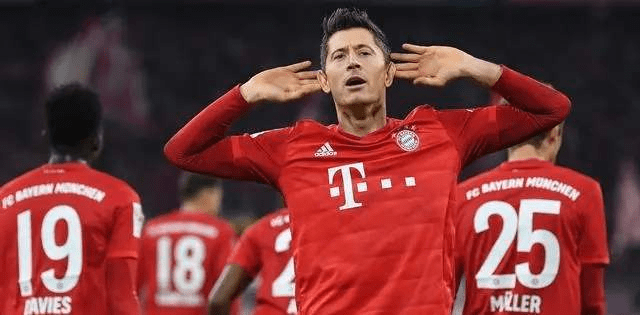  勒沃库森边锋戴帽助球队大胜柏林赫塔